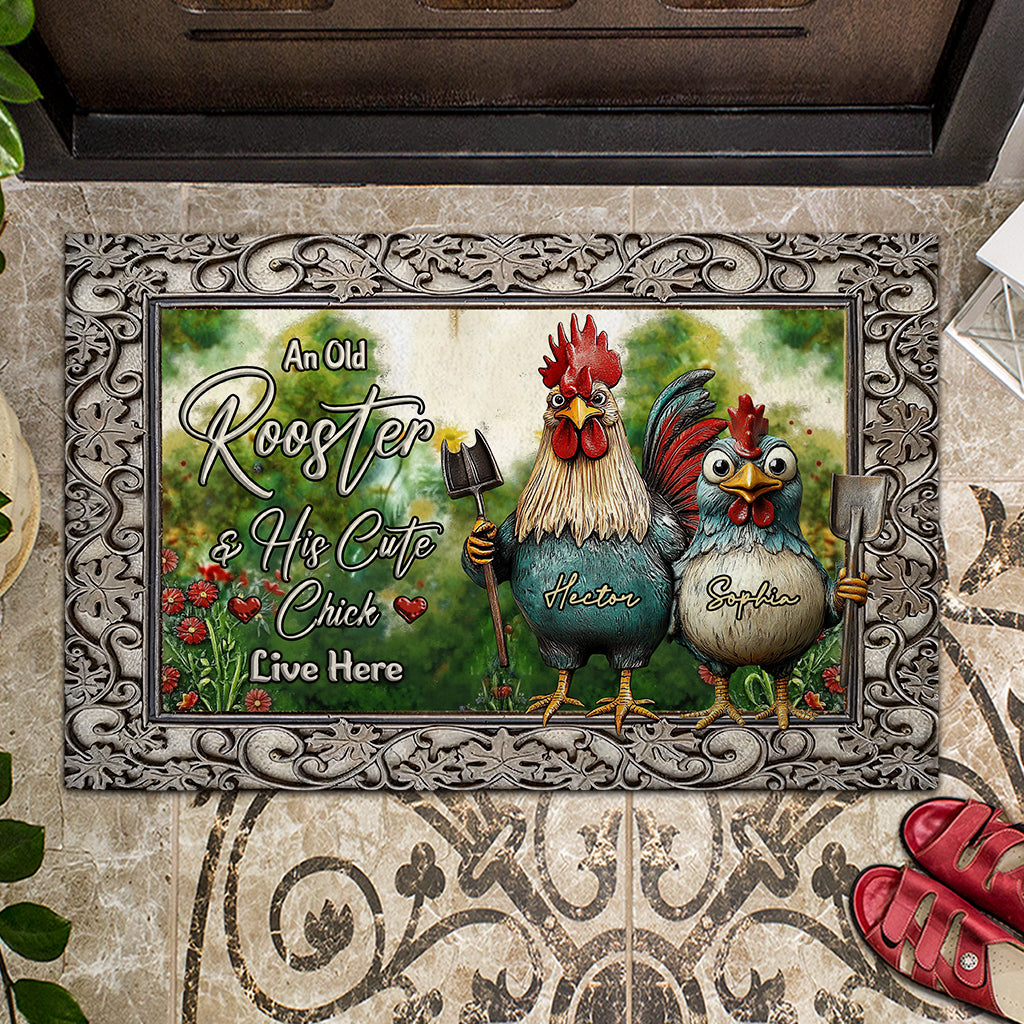 An Old Rooster & His Cute Chick Live Here - Personalized Chicken Doormat