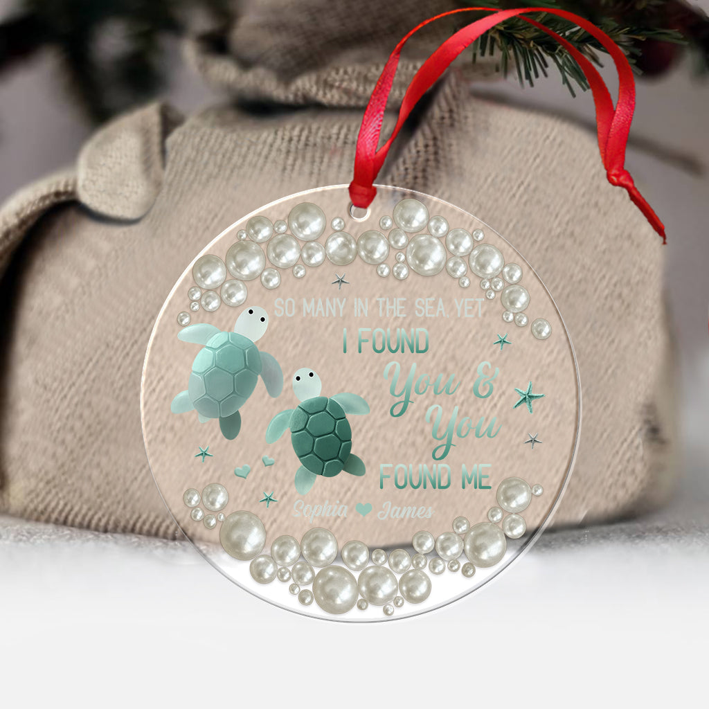 So Many In The Sea Turtle Couple - Personalized Turtle Transparent Ornament
