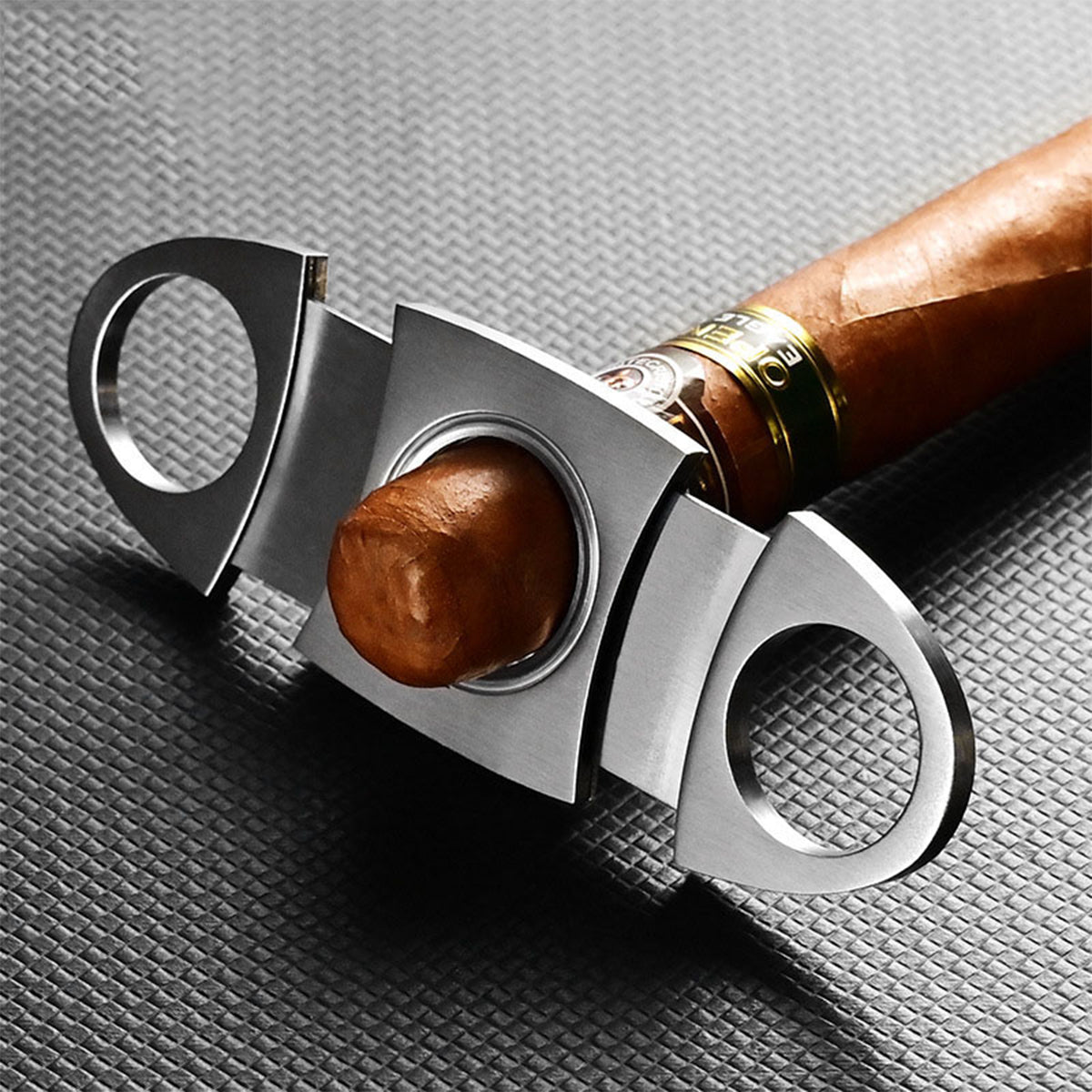 Gift For Dad Grandpa - Proud To Be American Papa - Personalized Father Leather Cigar Humidor Case