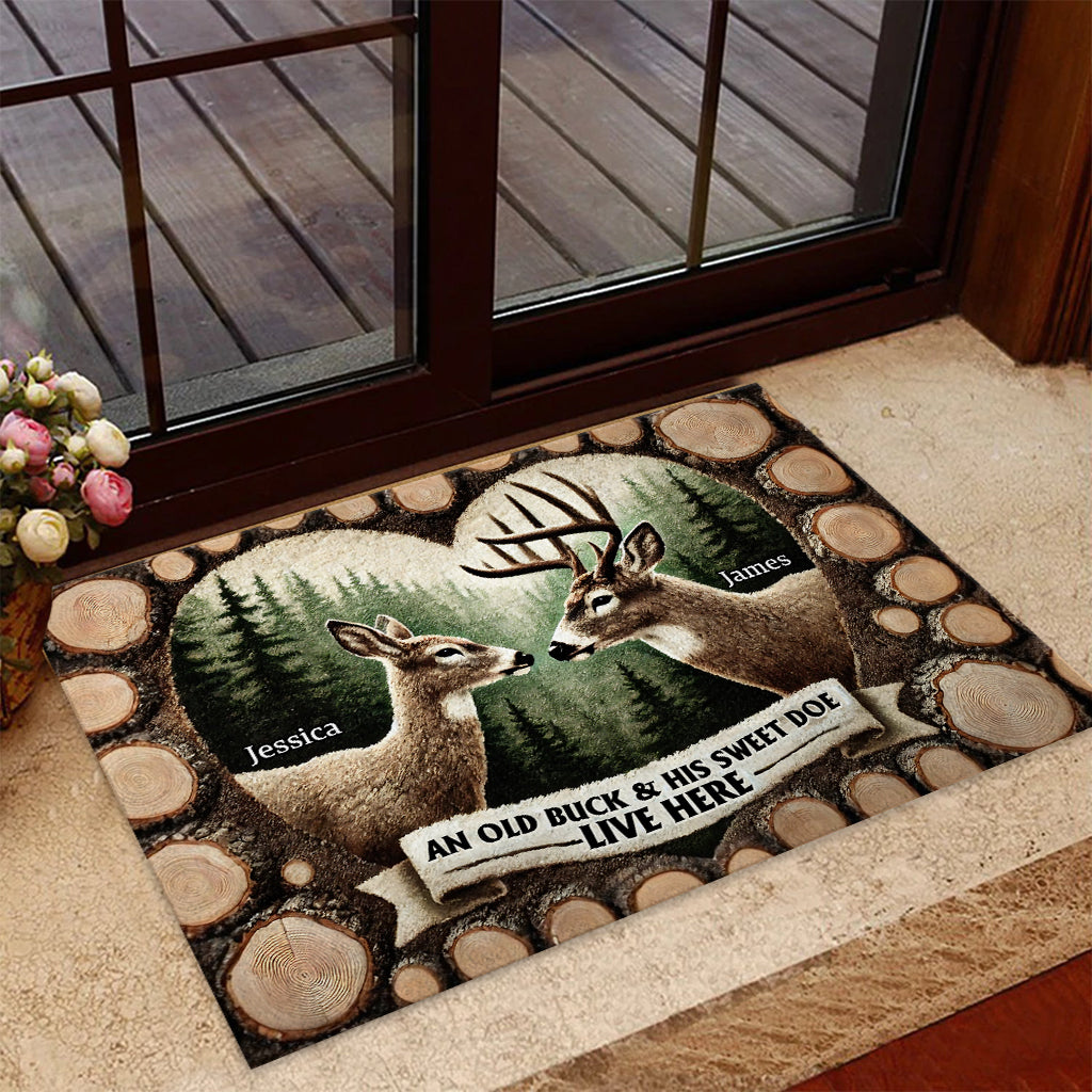 An Old Buck & His Sweet Doe Live Here - Personalized Hunting Doormat