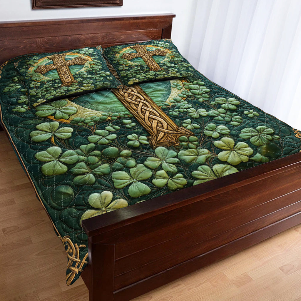 Irish Cross - Saint Patrick's Day Quilt Set