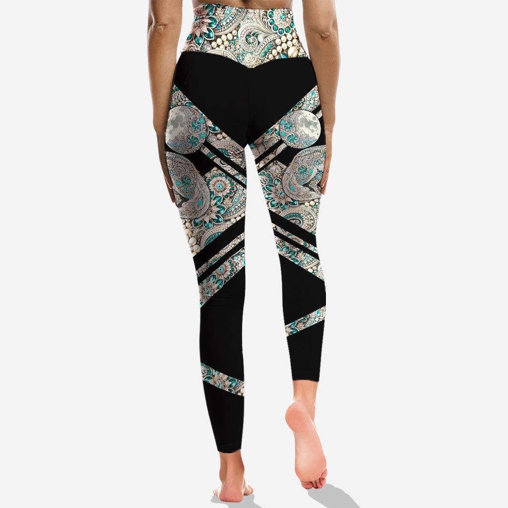 Majestic Snow Wolf - Personalized Wolf Hoodie and Leggings