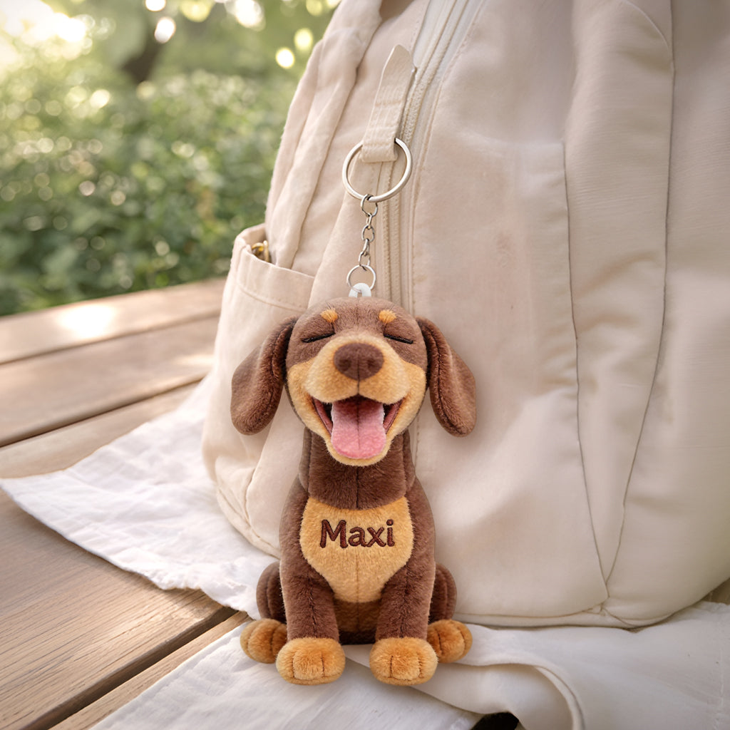 Personalized Tan Chihuahua Plush Keychain, Custom Dog Name Accessory Gift for Chihuahua Lovers and Pet Owners