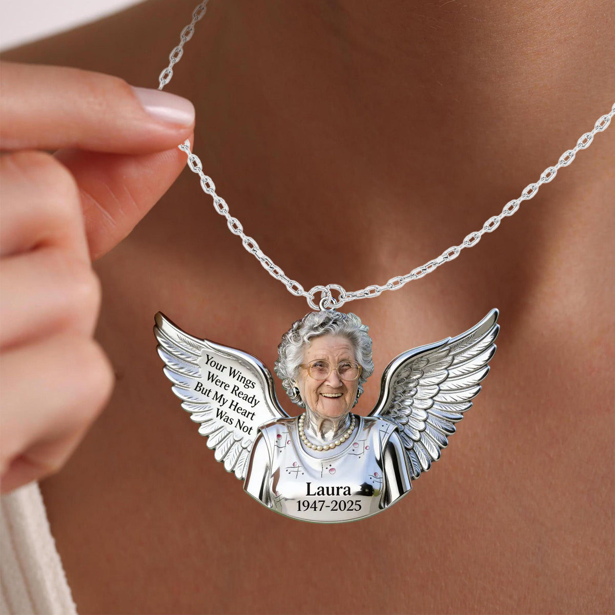 Personalized Middle-Aged Black Woman Memorial Metal Pendant Necklace