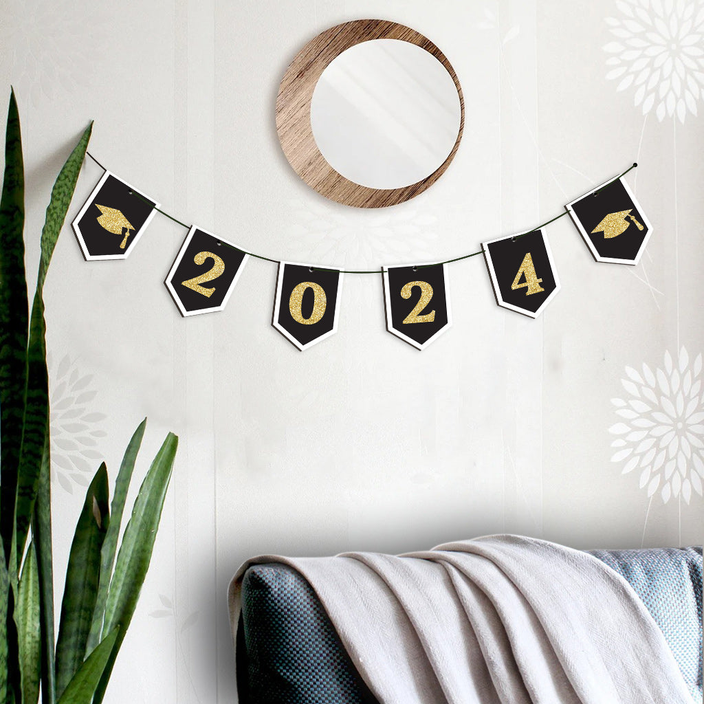 Funny Graduate Caricature - Personalized Graduation 6 Pieces Garland