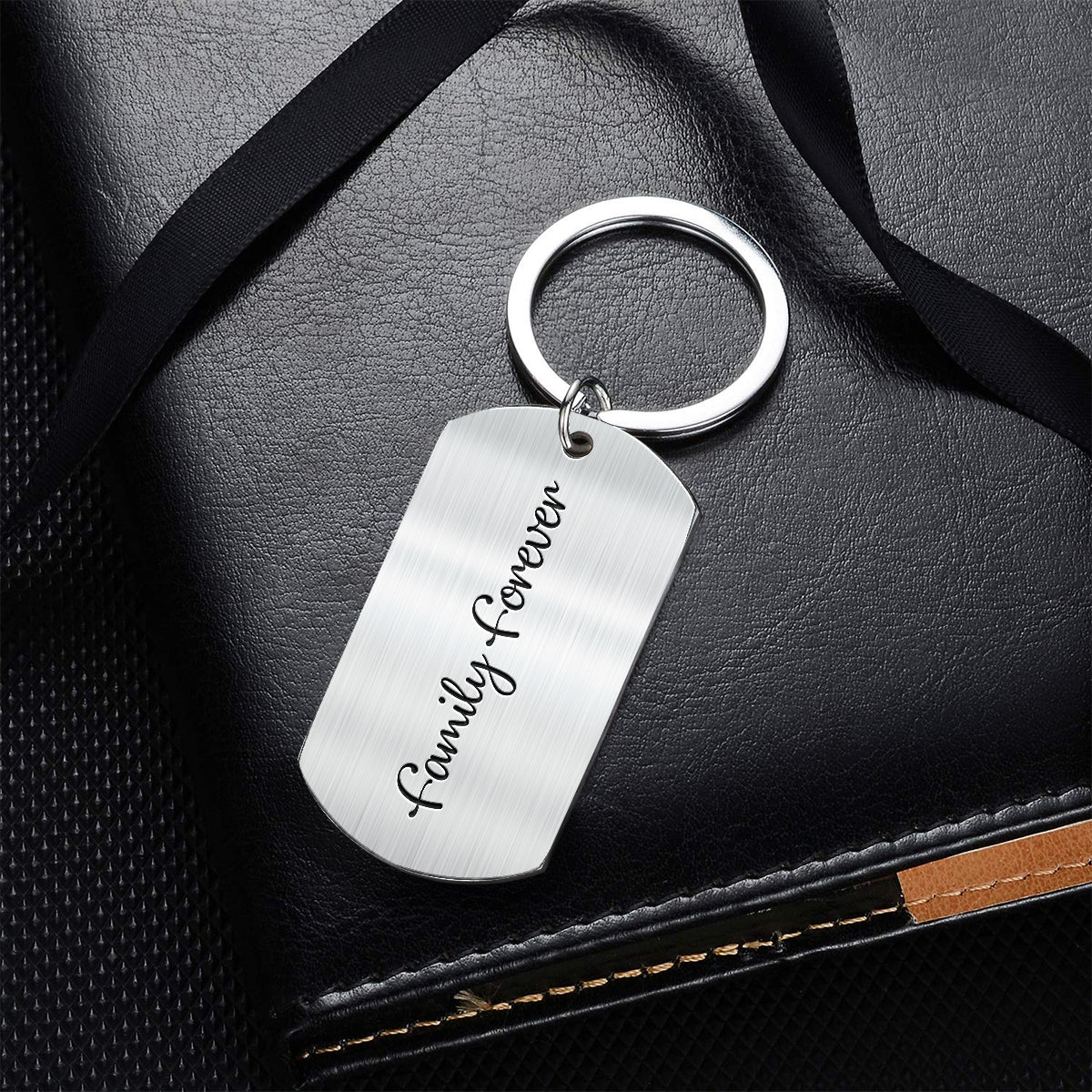 Family Sitting Back View Retro Vintage Beach Landscape - Personalized Family Epoxy Metal Keychain