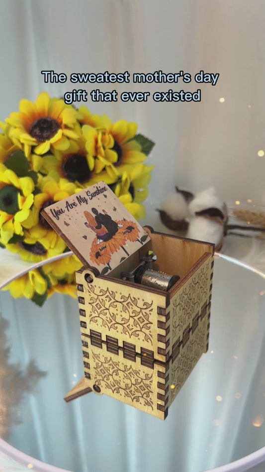 You're My Sunshine - Personalized Mother's Day Mother Hand Crank Music Box