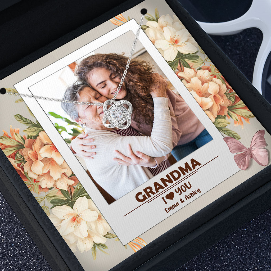 Grandma I Love You - Gift for grandma, mom, aunt, sister, wife, girlfriend - Personalized Necklace