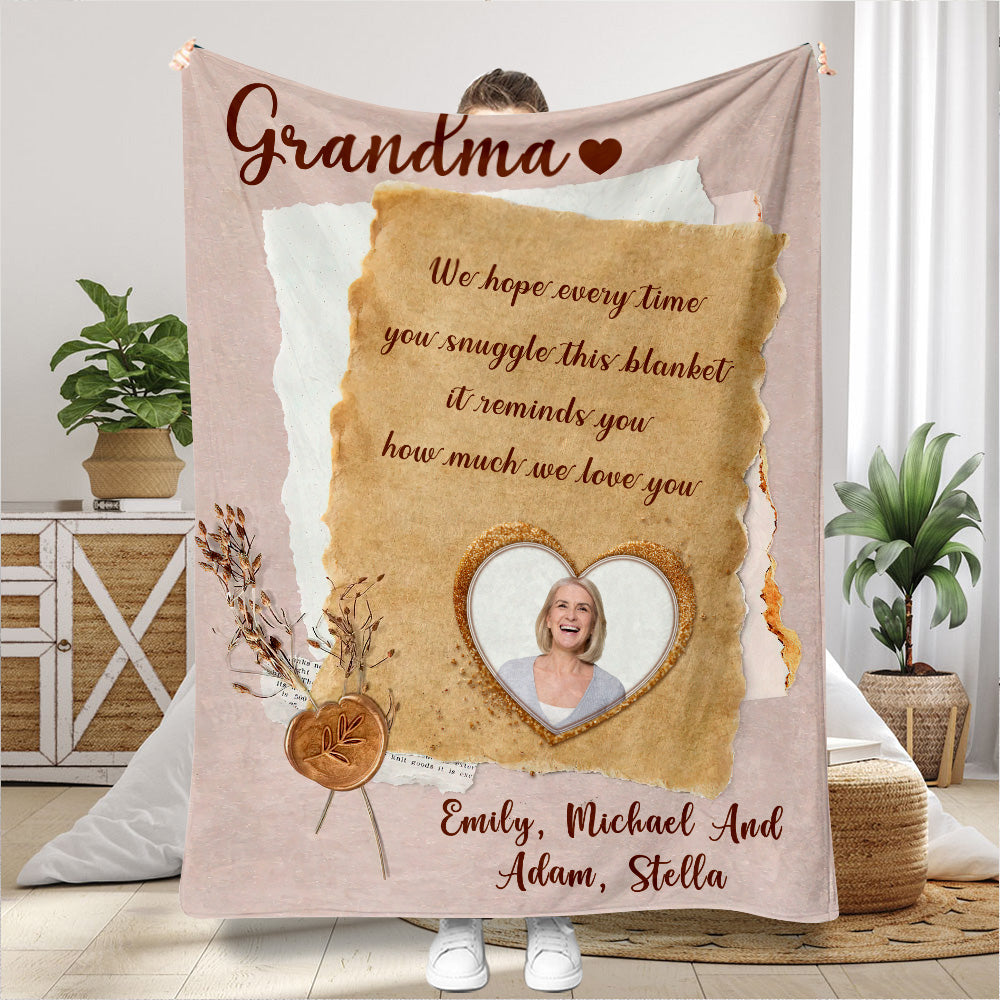 Grandma Mama - Gift for grandma, mom, dad, grandpa, aunt, uncle, sister, brother, husband, wife, friend - Personalized Blanket