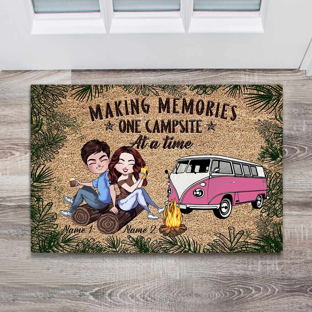 Making Memories Camping Couple - Personalized Doormat