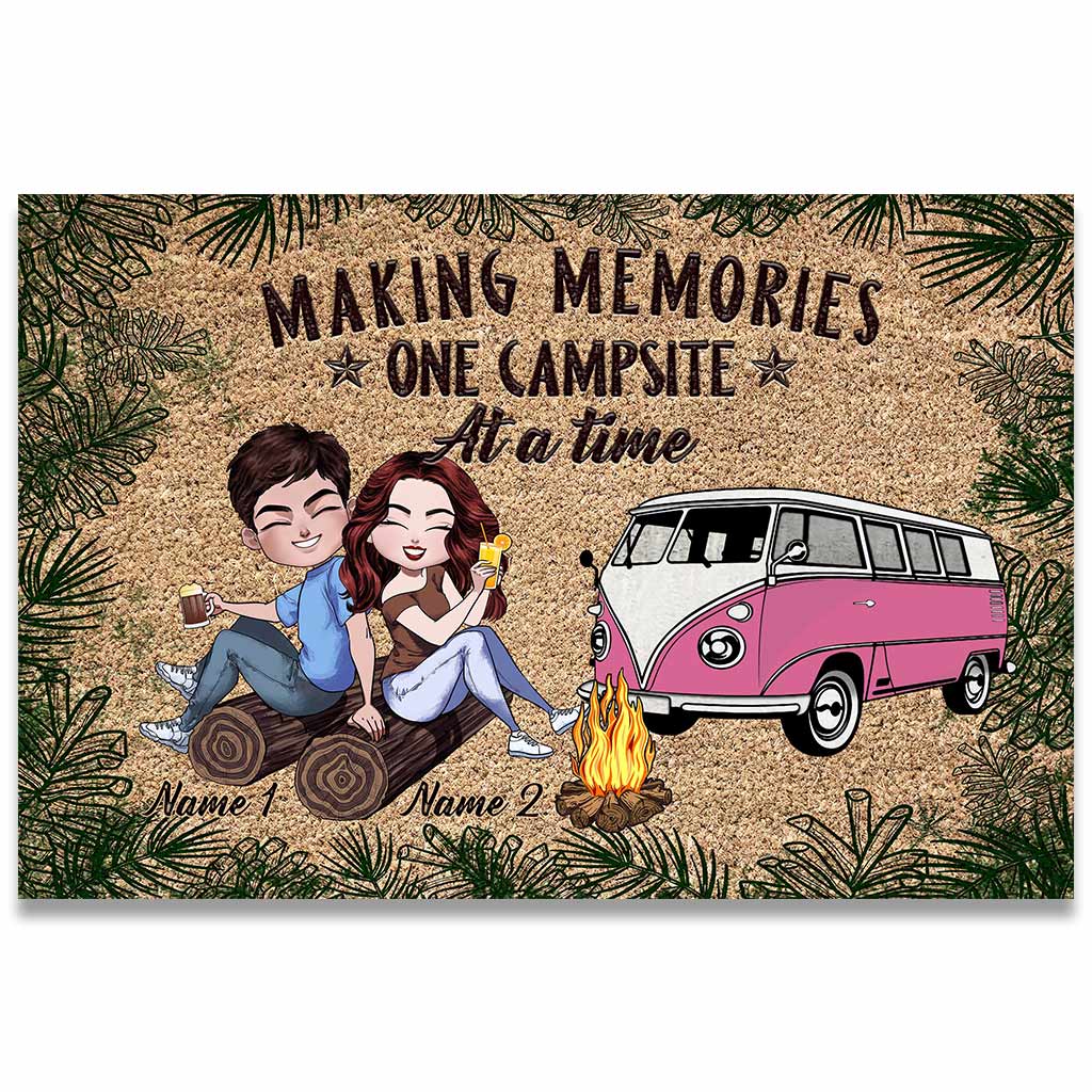 Making Memories Camping Couple - Personalized Doormat