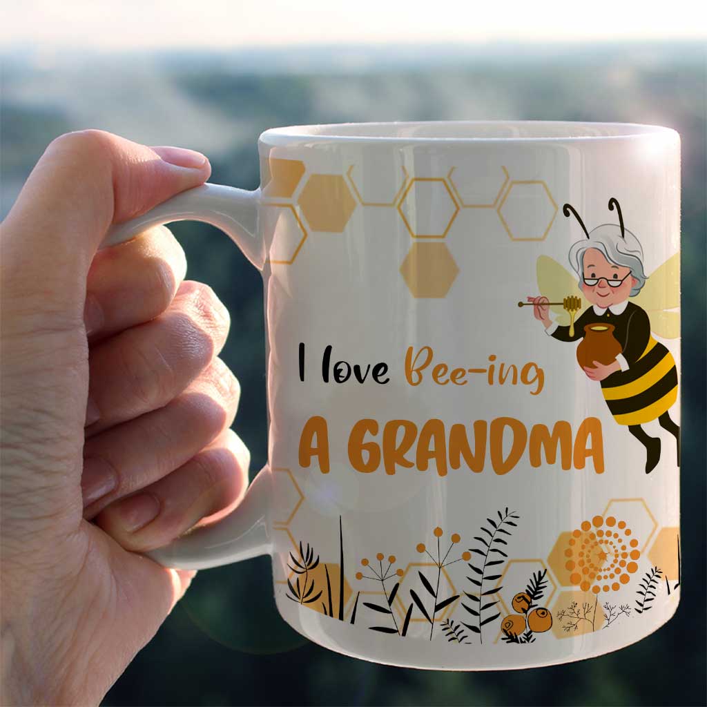 I Love Bee-ing A Grandma - Personalized Mother's Day Grandma Mug