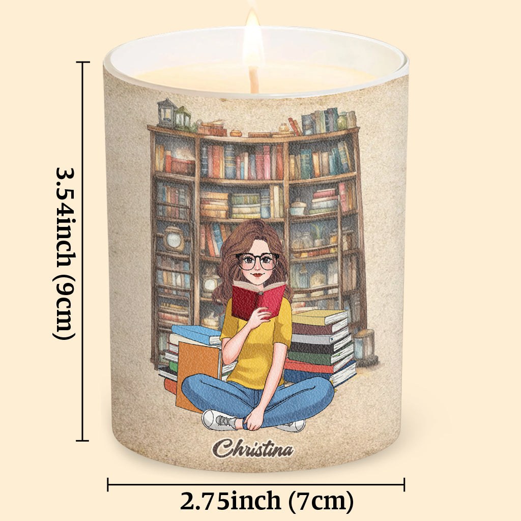 A well-read woman - Personalized Book Candle With Wooden Lid