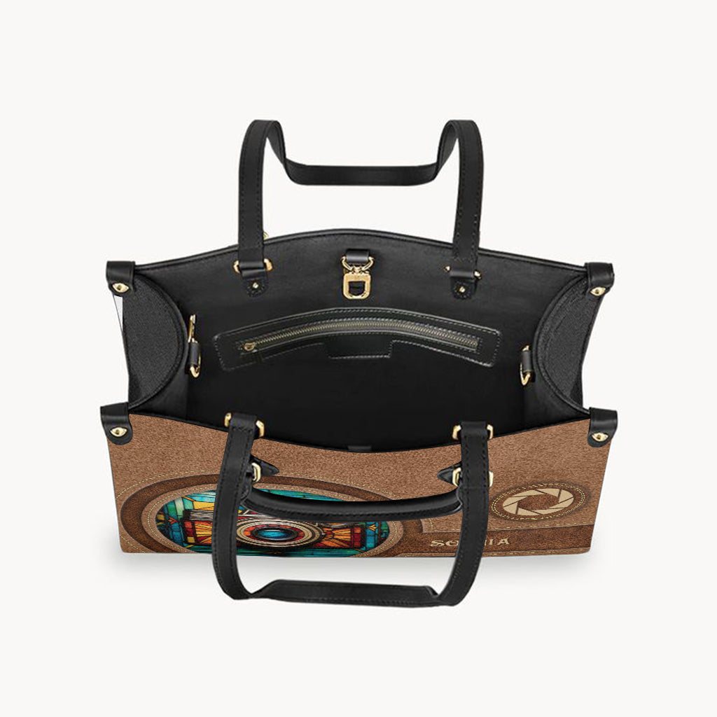 Just A Girl Who Loves Photography - Personalized Photography Leather Handbag