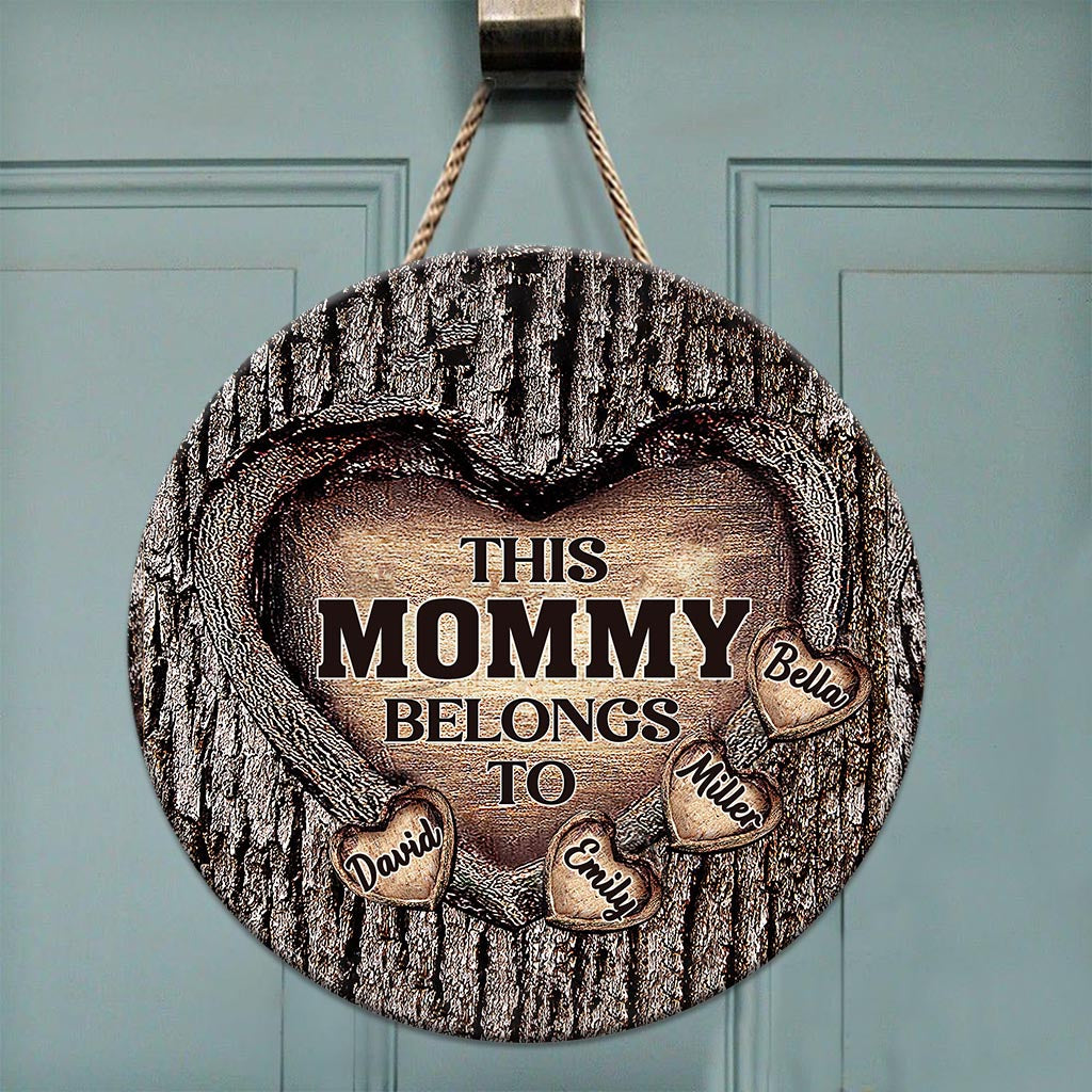 Dad's Heart - Gift for dad, grandma, grandpa, mom, uncle, aunt, brother, sister - Personalized Round Wood Sign