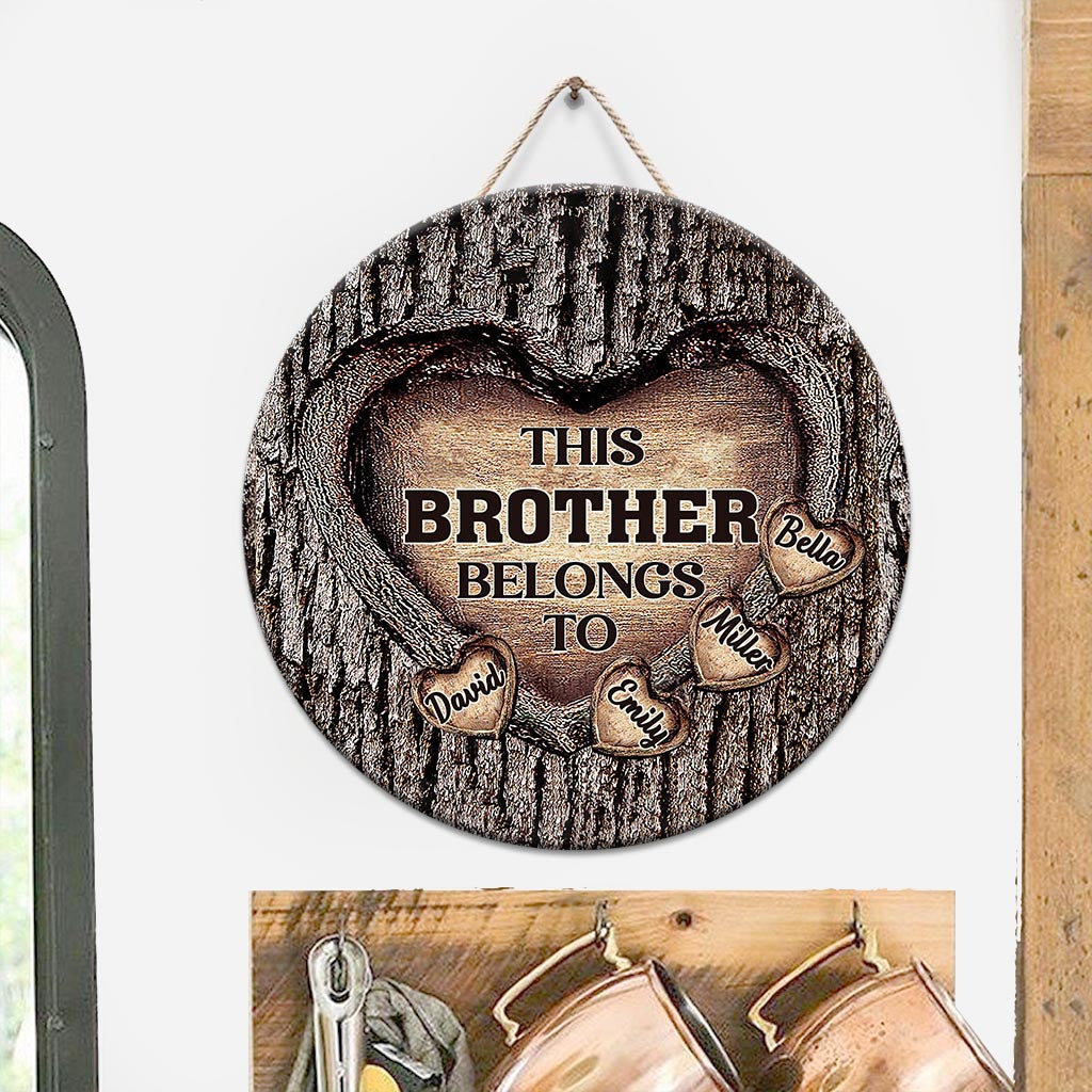 Dad's Heart - Gift for dad, grandma, grandpa, mom, uncle, aunt, brother, sister - Personalized Round Wood Sign