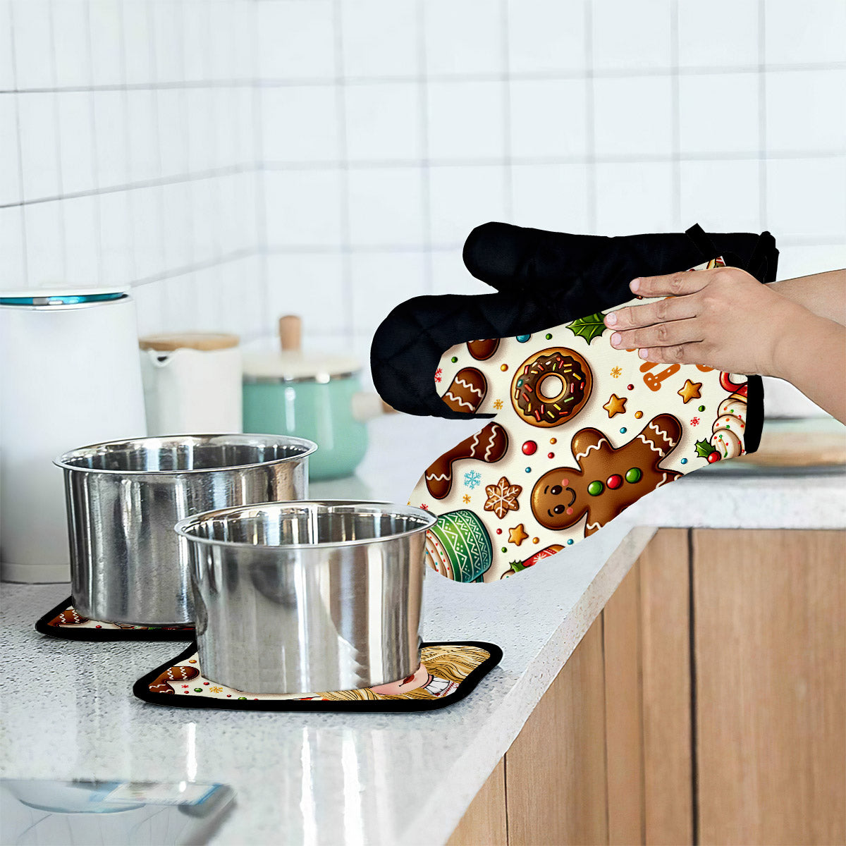 This Girl Can Bake - Baking gift for mom, her, girlfriend, wife - Personalized Oven Mitts & Pot Holder Set