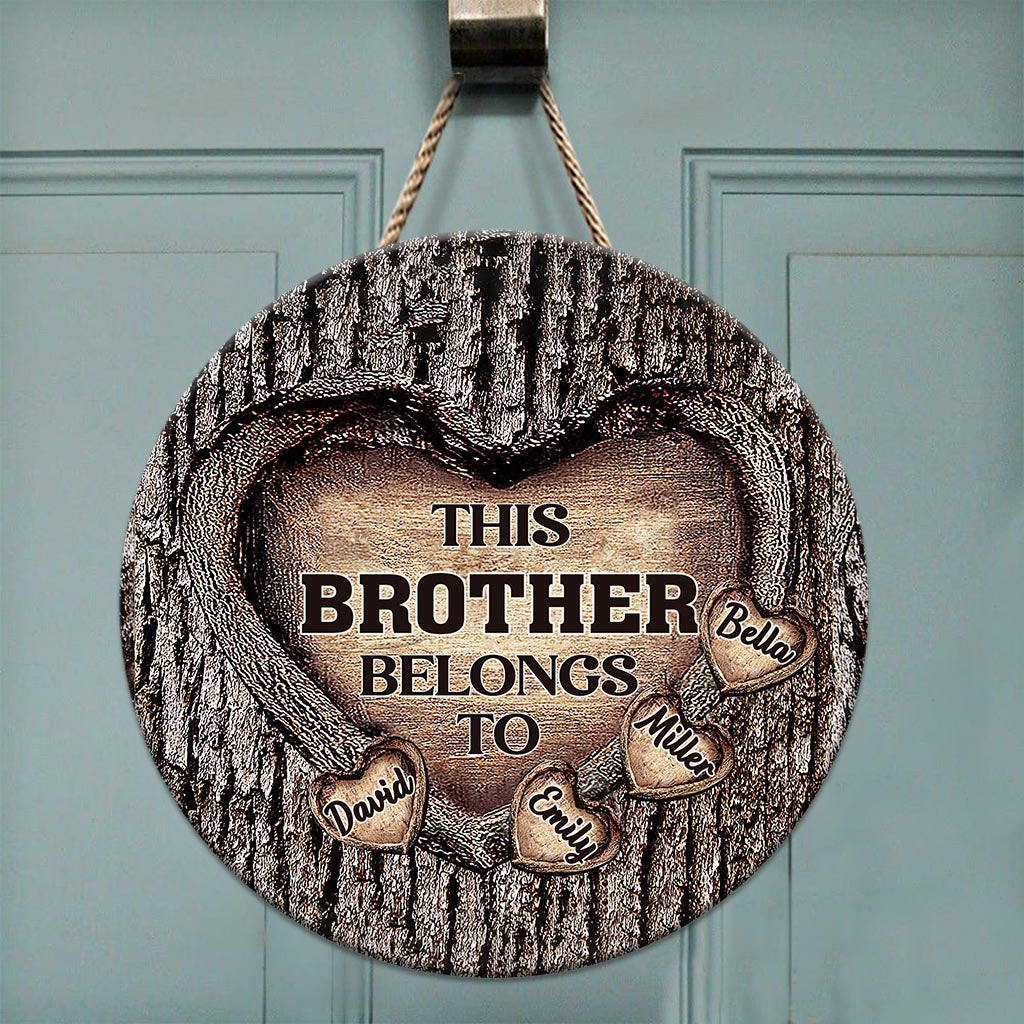 Dad's Heart - Gift for dad, grandma, grandpa, mom, uncle, aunt, brother, sister - Personalized Round Wood Sign