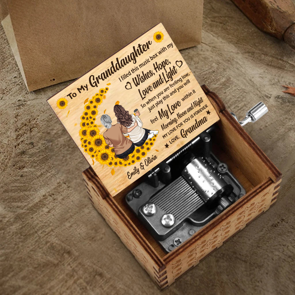 To My Daughter - Personalized Mother's Day Mother Hand Crank Music Box