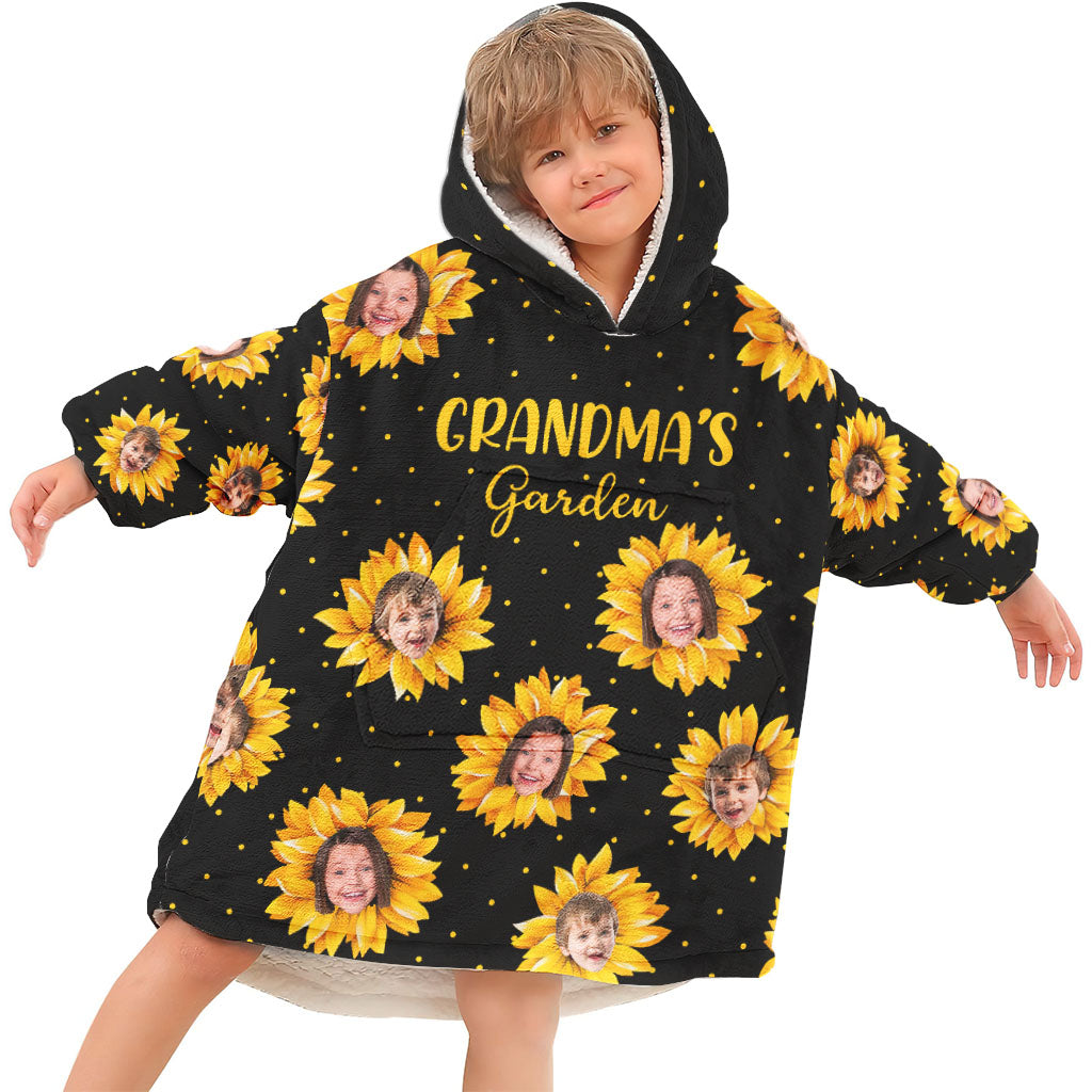 Grandma’s Garden - Personalized Mother's Day Grandma Blanket Hoodie