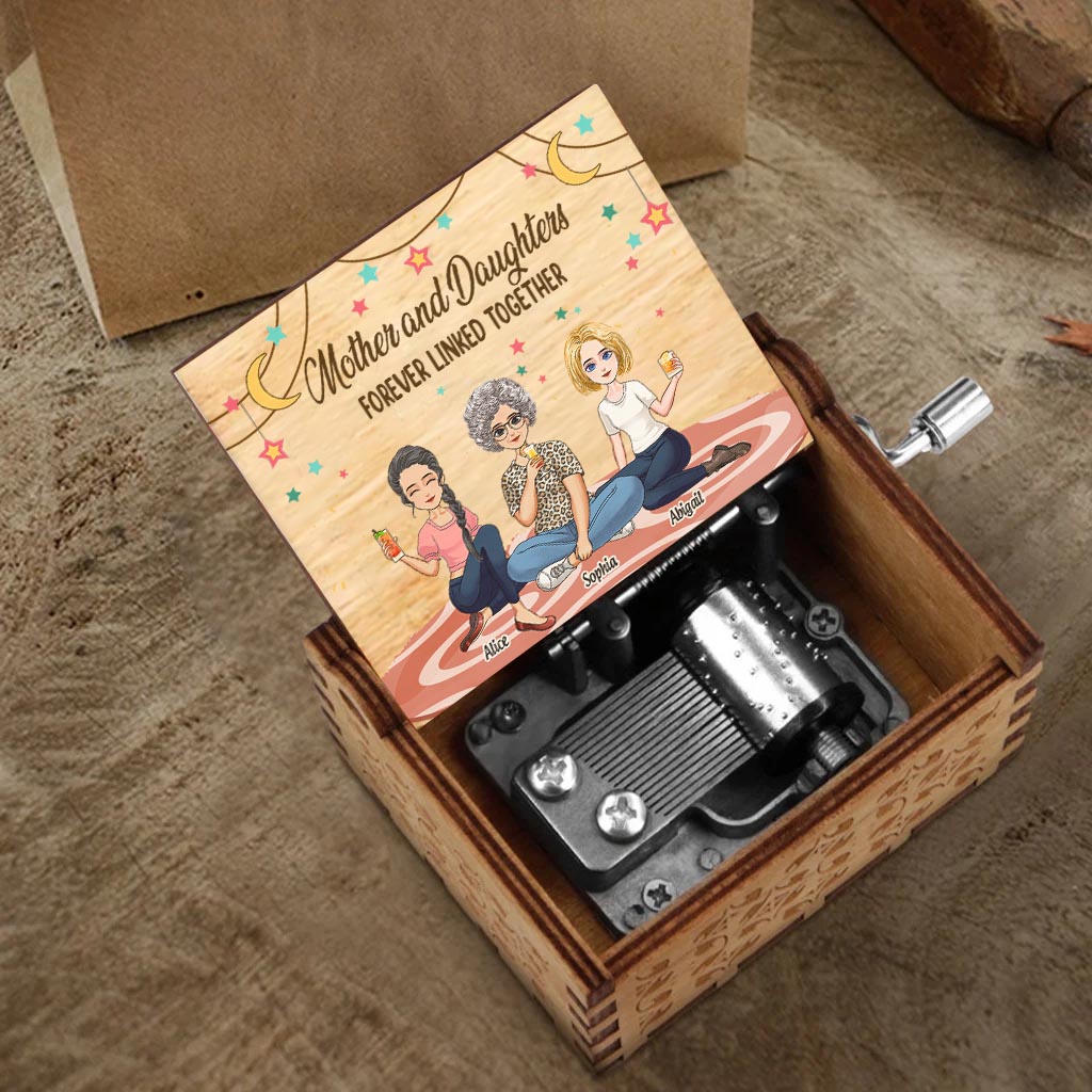 Forever Linked Together - Personalized Mother's Day Mother Hand Crank Music Box