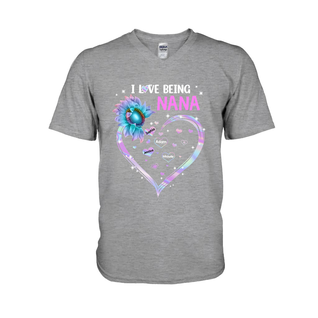 I Love Being Grandma Sunflower - Personalized Mother's Day Grandma T-shirt and Hoodie