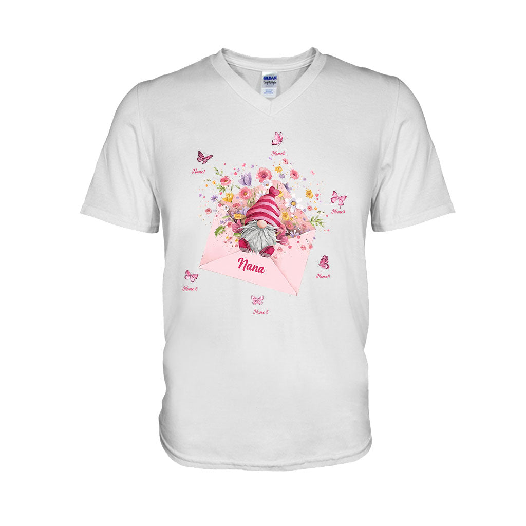 I Love Being A Nana - Personalized Grandma T-shirt and Hoodie