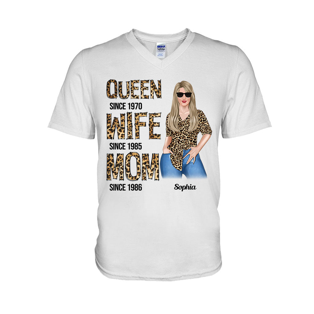 Queen Wife Mom - Personalized Mother T-shirt and Hoodie